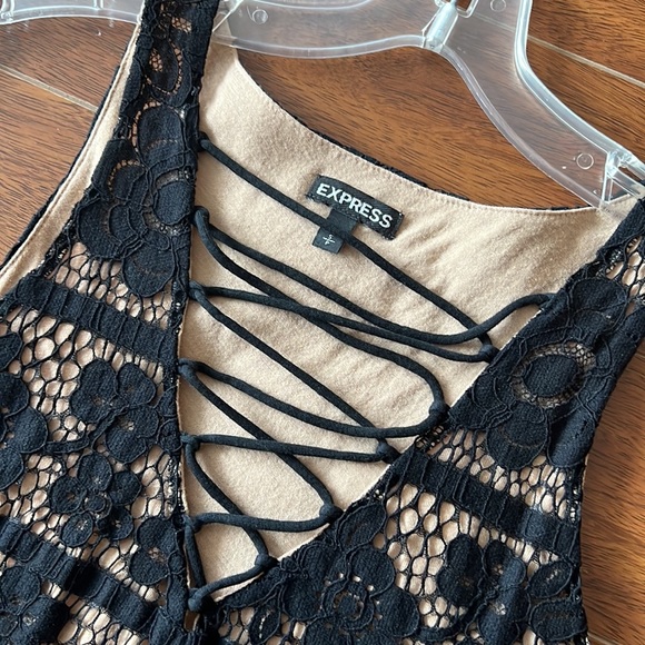 Express : Women's Black Lace Tank Top - Picture 2 of 6